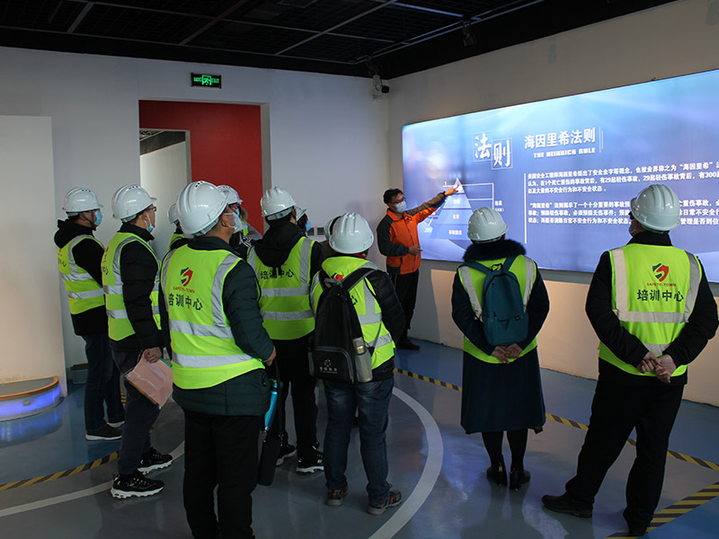 �T���L��